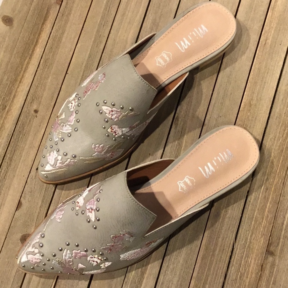 NEW Mi'im Mint Grey Floral Embroidered Mule